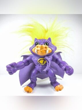 Vintage 1992 Hasbro Battle Trolls Count Trollula Action Figure w/ Original Purpl